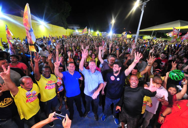 Pedro Lucas participa de lançamento de campanha na região do Turu ao lado do vereador Marquinhos