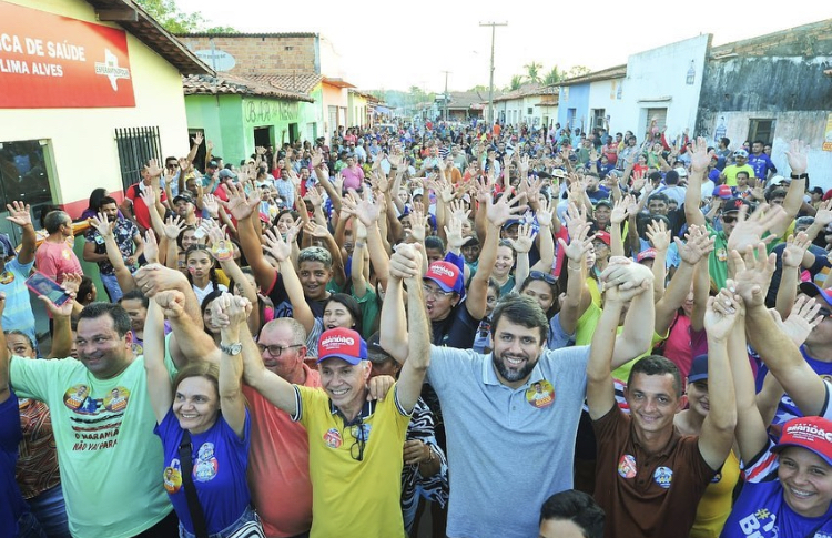 Pedro Lucas recebe apoio e é ovacionado em Esperantinópolis e Trizidela do Vale