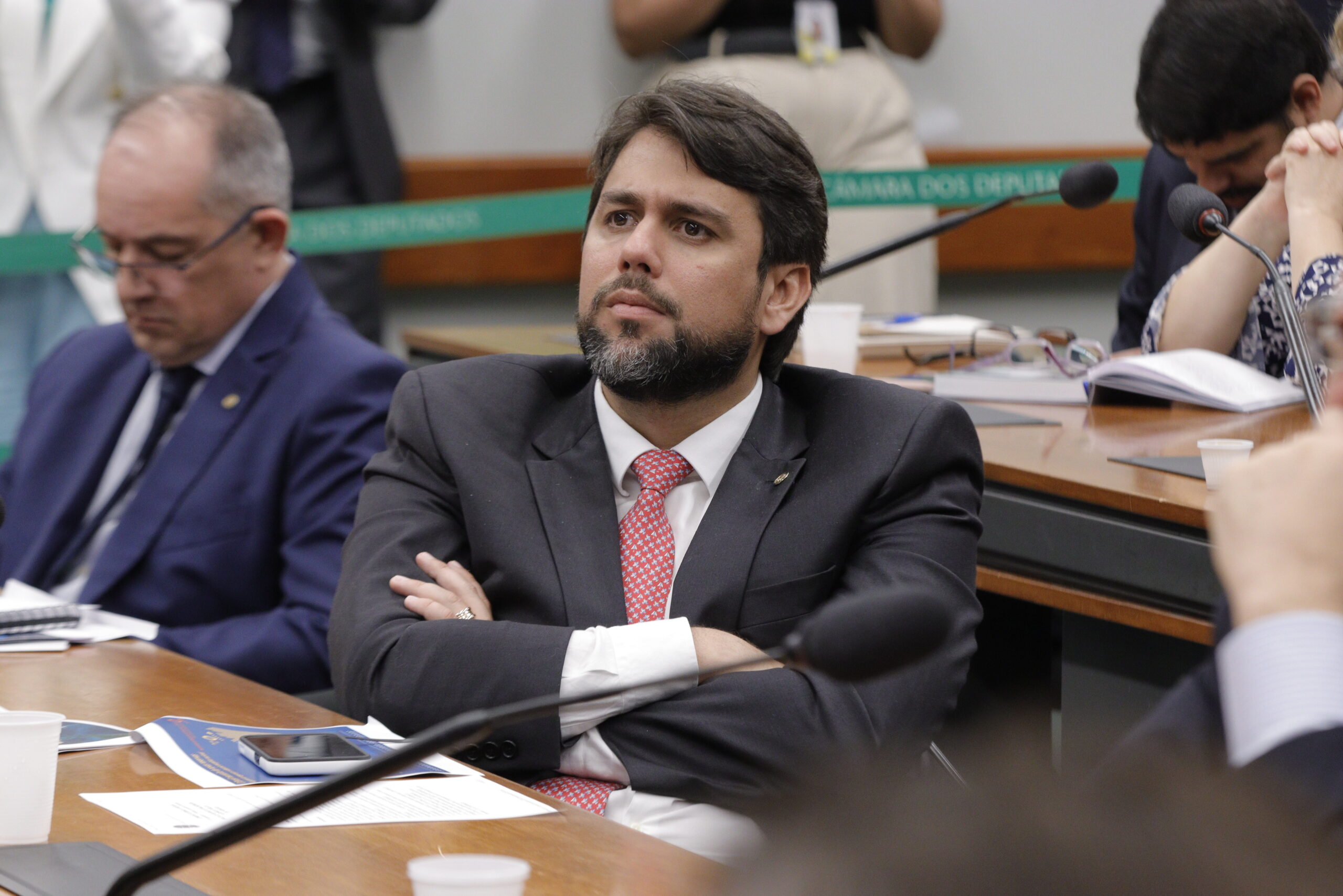 Projeto de Pedro Lucas, que isenta materiais olímpicos de Imposto de Importação, é aprovado em comissão da Câmara