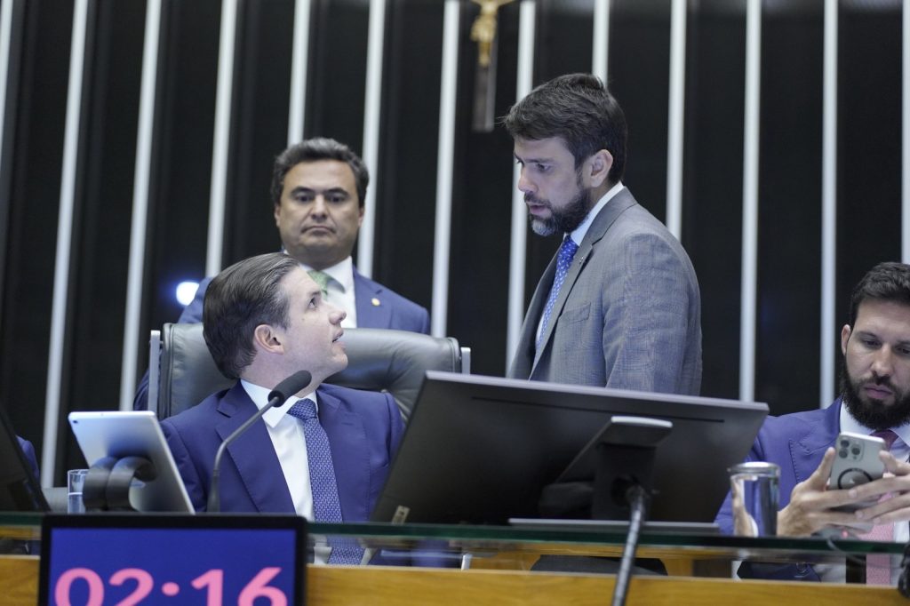 Pedro Lucas destaca aprovação de marco legal de combate ao crime organizado